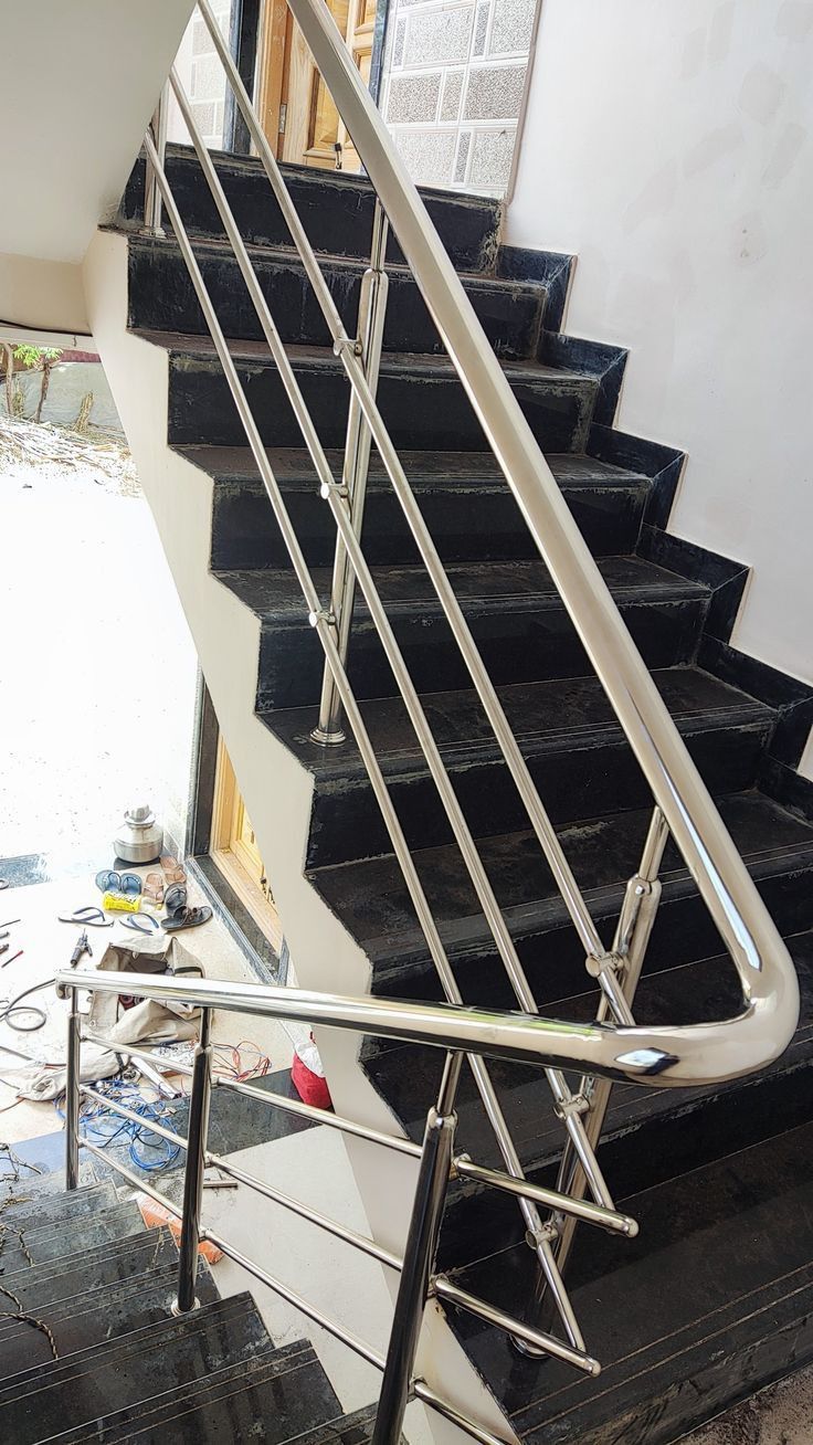 4 Line Round Pipe SS Railing India